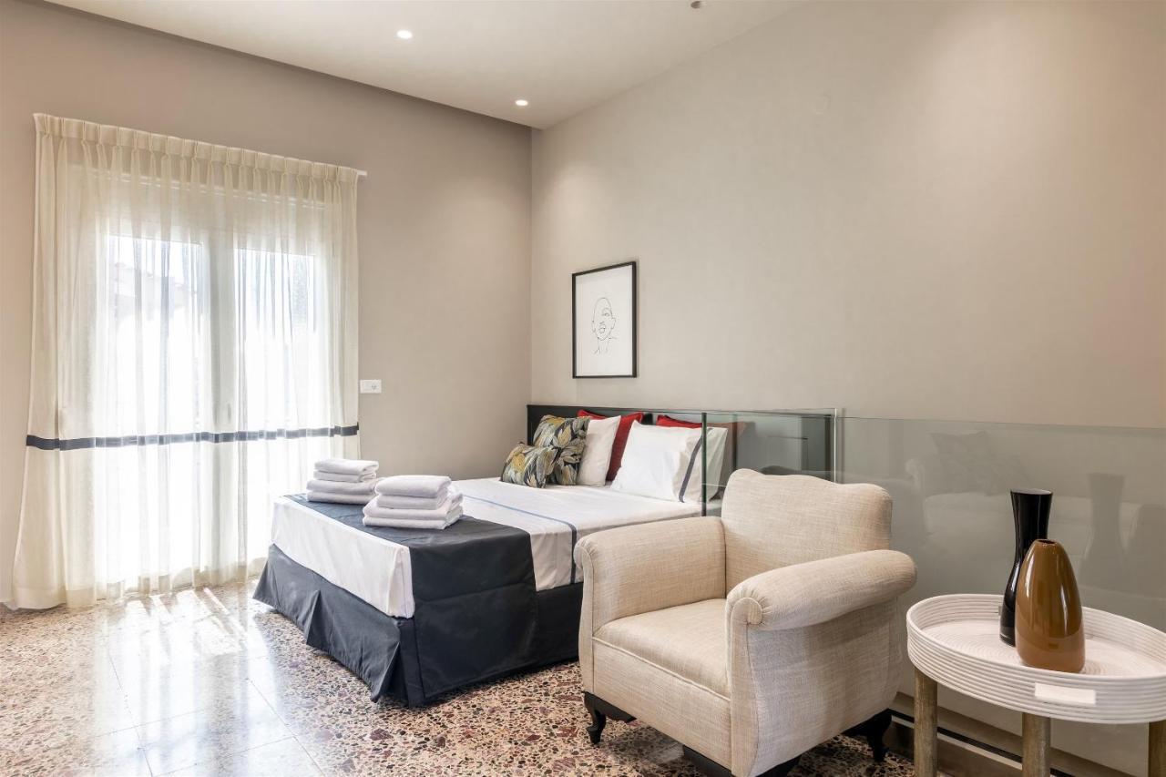 Andrews Luxury Suites Near The Airport 伊拉克利翁 外观 照片