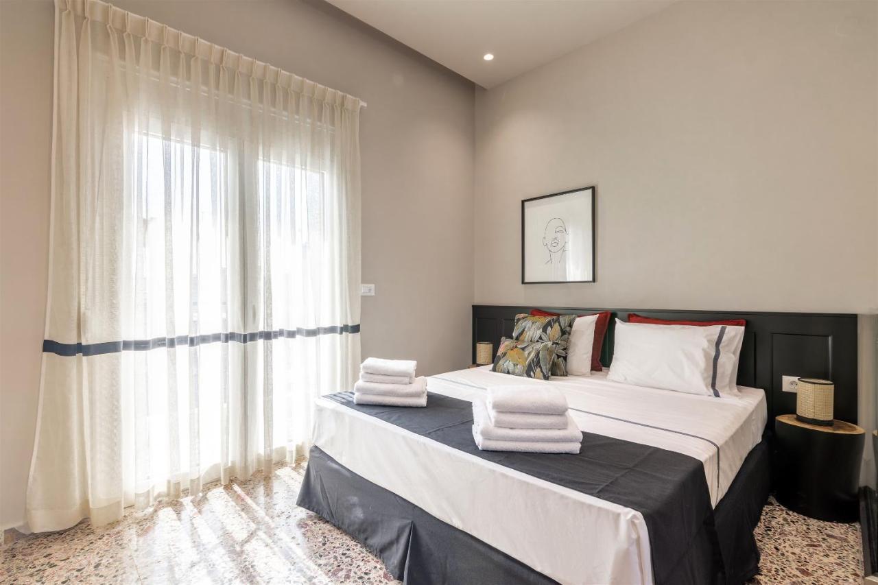 Andrews Luxury Suites Near The Airport 伊拉克利翁 外观 照片