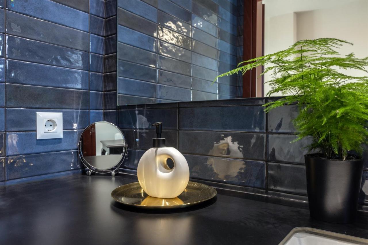Andrews Luxury Suites Near The Airport 伊拉克利翁 外观 照片
