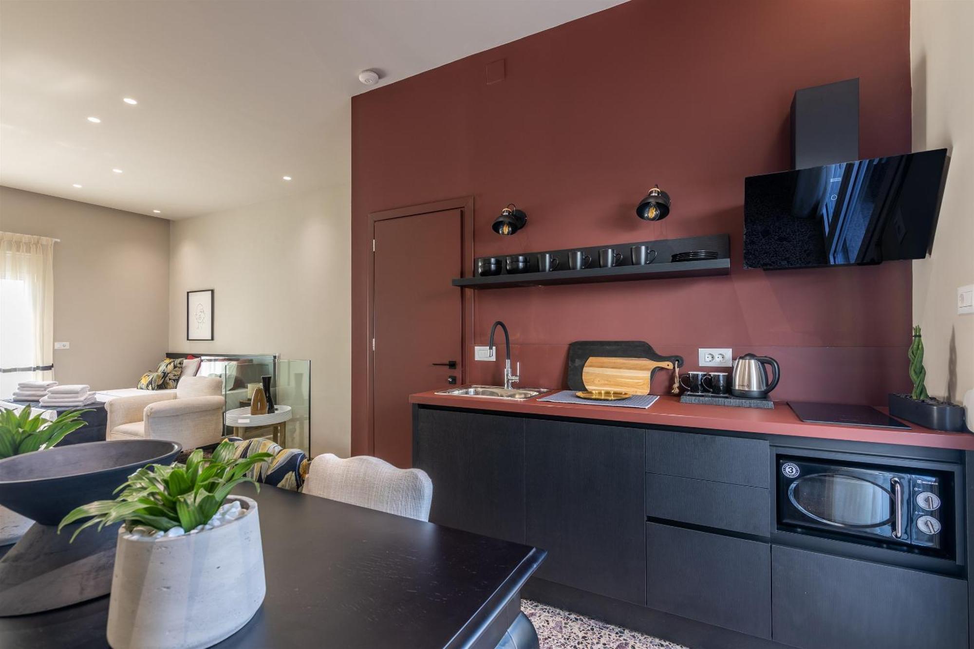 Andrews Luxury Suites Near The Airport 伊拉克利翁 外观 照片