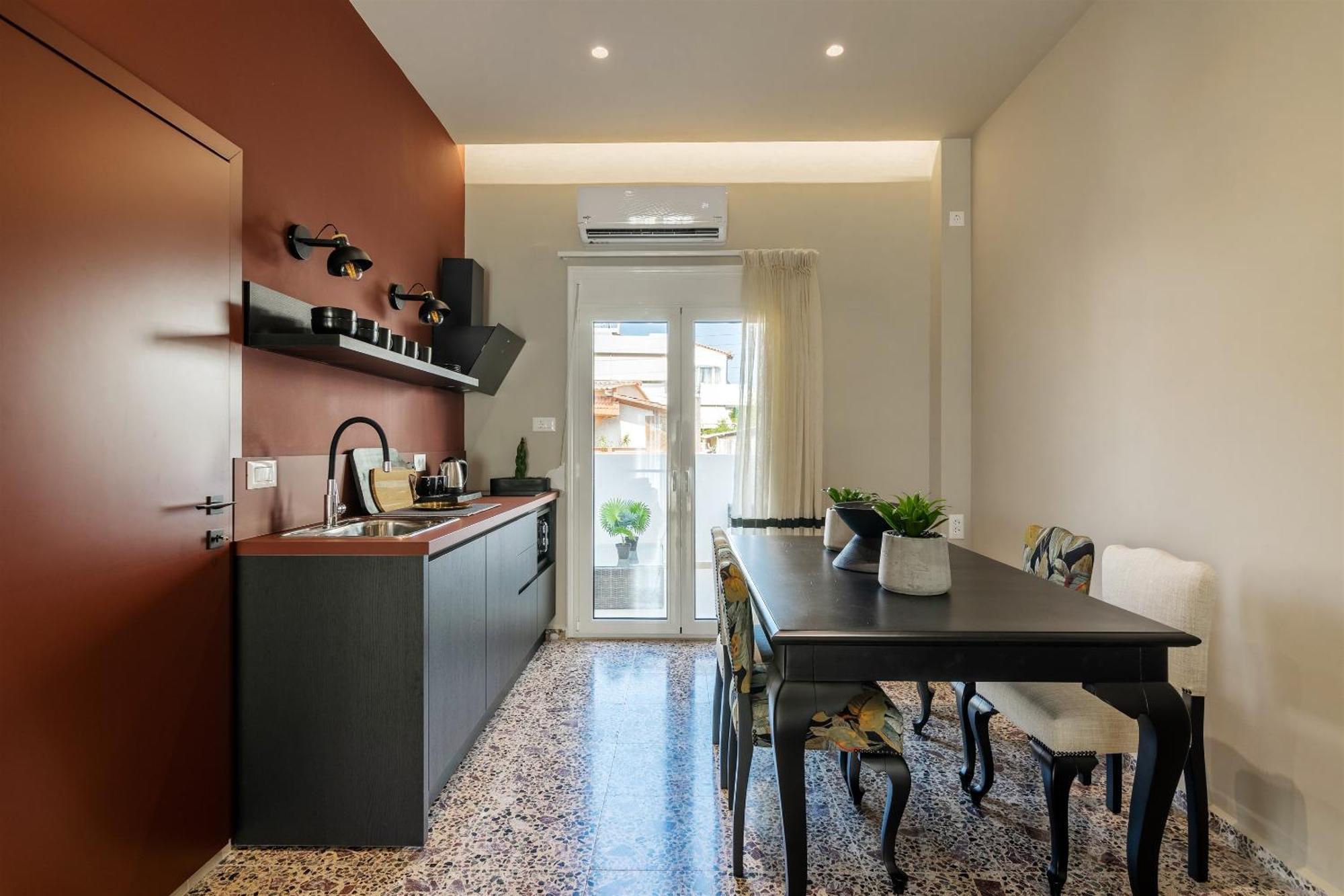 Andrews Luxury Suites Near The Airport 伊拉克利翁 外观 照片