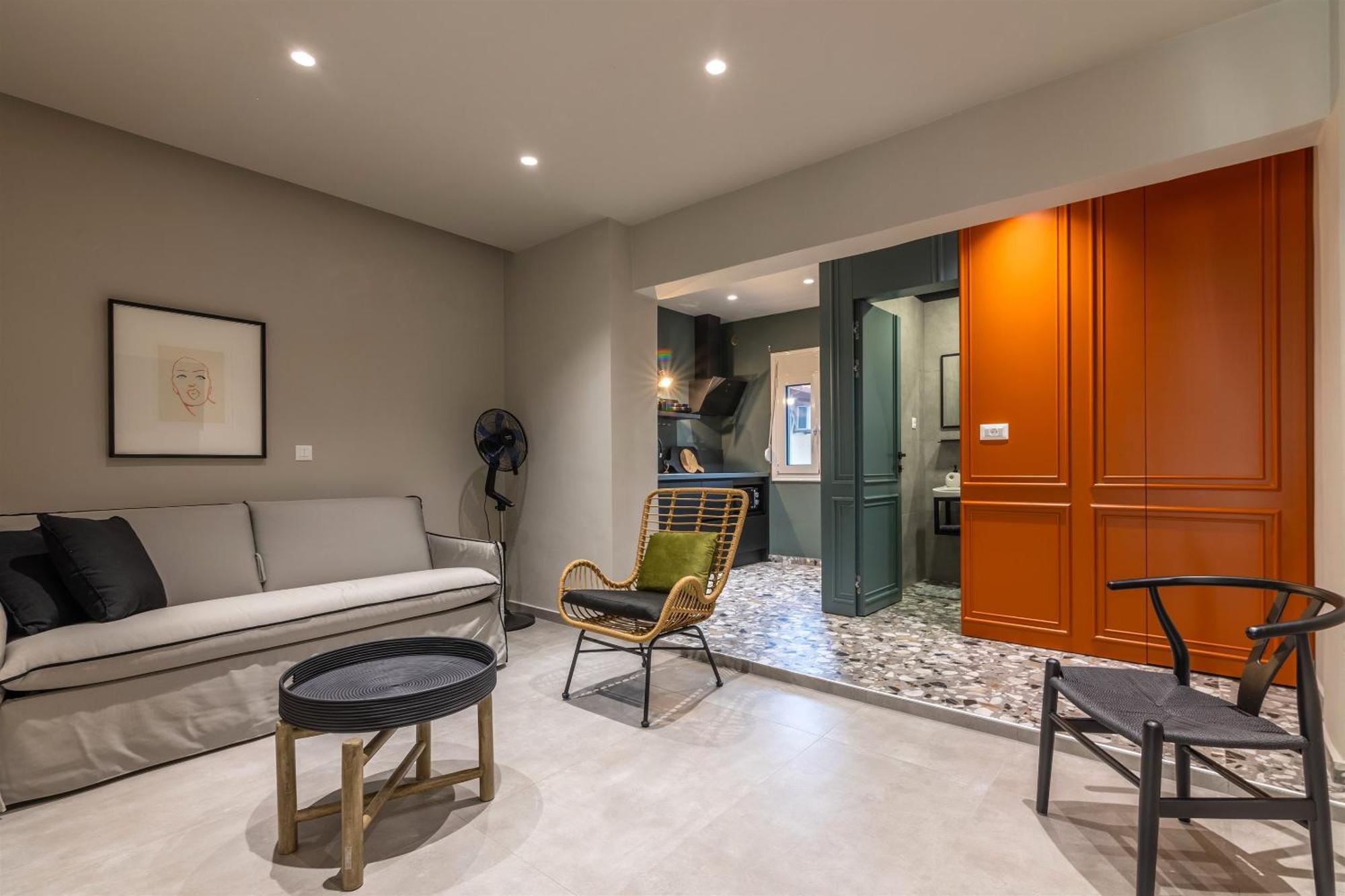 Andrews Luxury Suites Near The Airport 伊拉克利翁 外观 照片